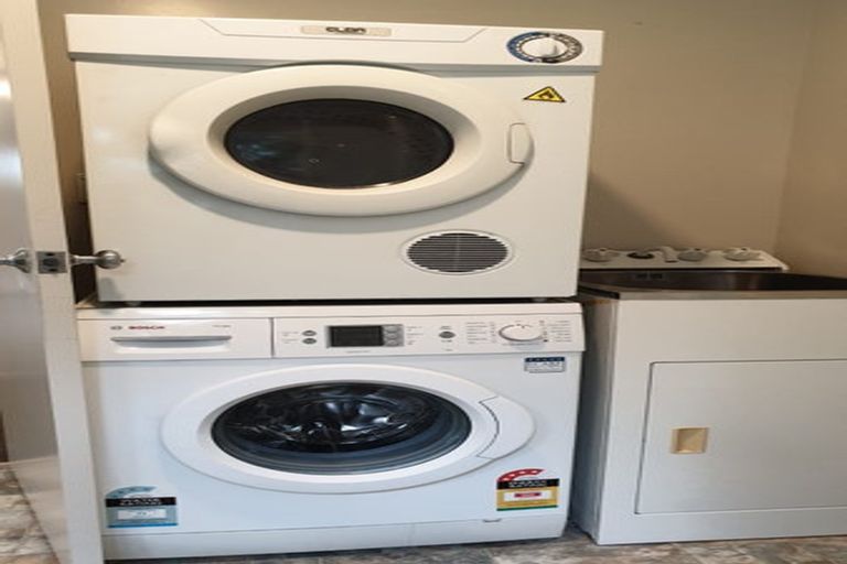 Photo of property in 15 Isobel Street, Acacia Bay, Taupo, 3330