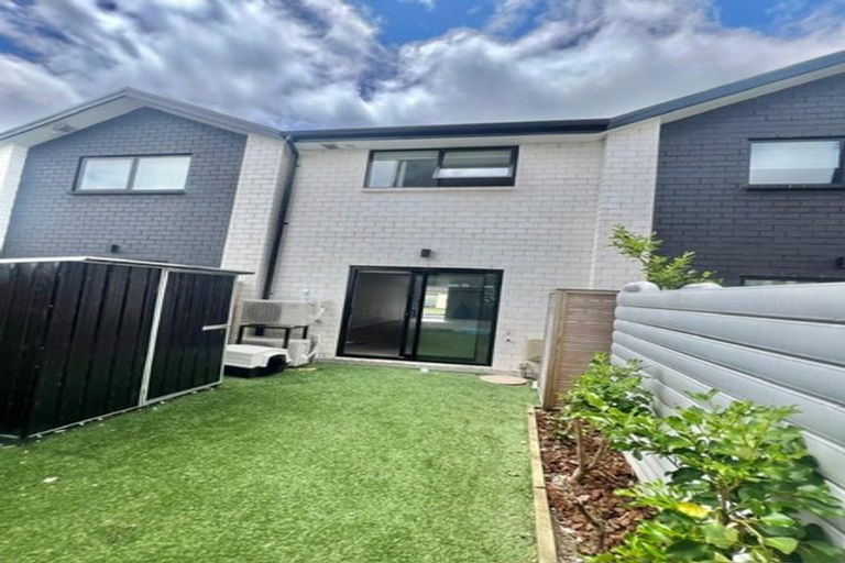 Photo of property in 2/14 Wilsher Crescent, Henderson, Auckland, 0612