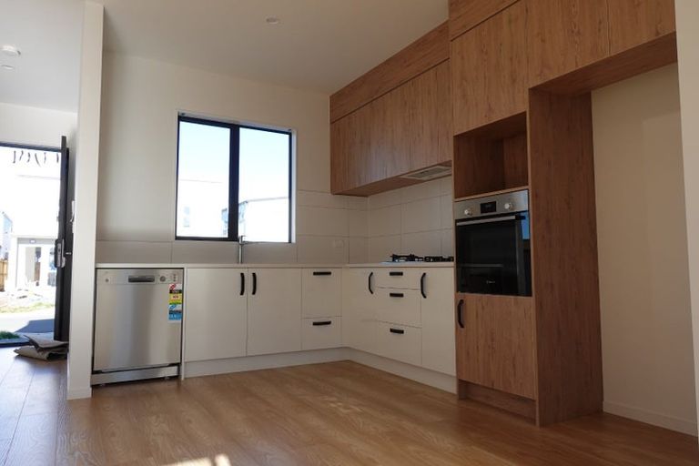 Photo of property in 5 Tumu Road, Papakura, 2110