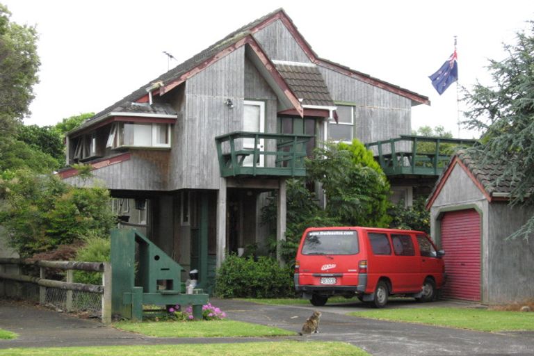 Photo of property in 9 Chipping Dale, Mangere Bridge, Auckland, 2022