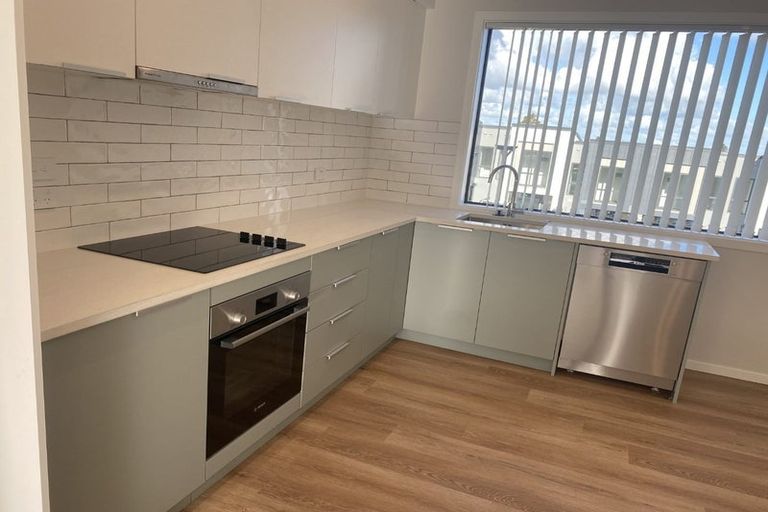 Photo of property in 15 Pukakaho Lane, Papatoetoe, Auckland, 2025
