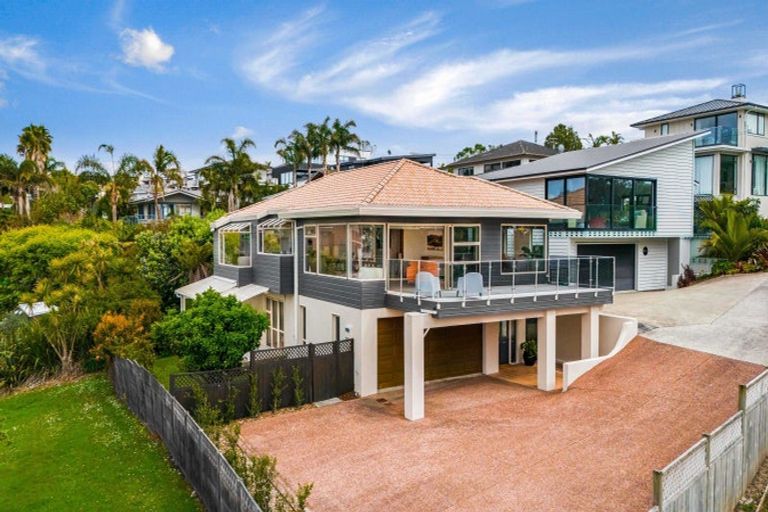 Photo of property in 45c Hyde Road, Rothesay Bay, Auckland, 0630