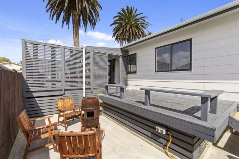 Photo of property in 19 Mellsop Avenue, Waiuku, 2123