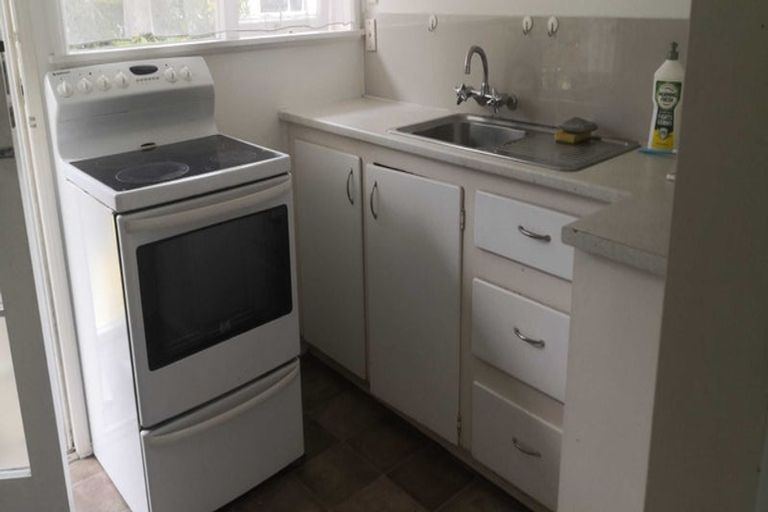 Photo of property in 2/12 Meadway, Sunnyhills, Auckland, 2010