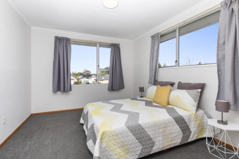 Photo of property in 11 Eglinton Street, Avondale, Christchurch, 8061