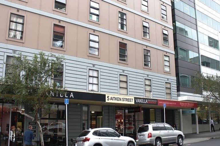 Photo of property in Aitken Street Apartments, 410/5 Aitken Street, Thorndon, Wellington, 6011