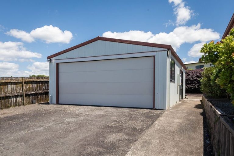 Photo of property in 2 Denby Close, Athenree, Katikati, 3177