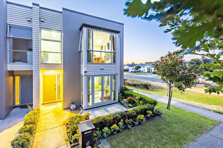 Photo of property in 65 Popokatea Drive, Takanini, 2112