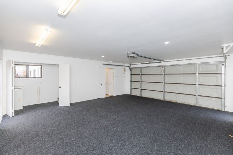 Photo of property in 17 Chesterfield Place, Rototuna, Hamilton, 3210