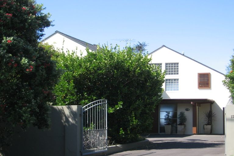 Photo of property in 135 Churchill Road, Rothesay Bay, Auckland, 0630