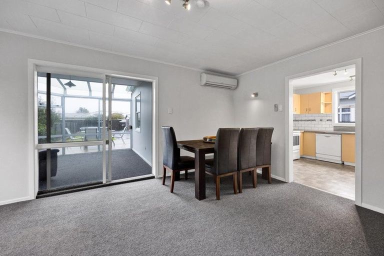 Photo of property in 28 Disraeli Street, Hawera, 4610