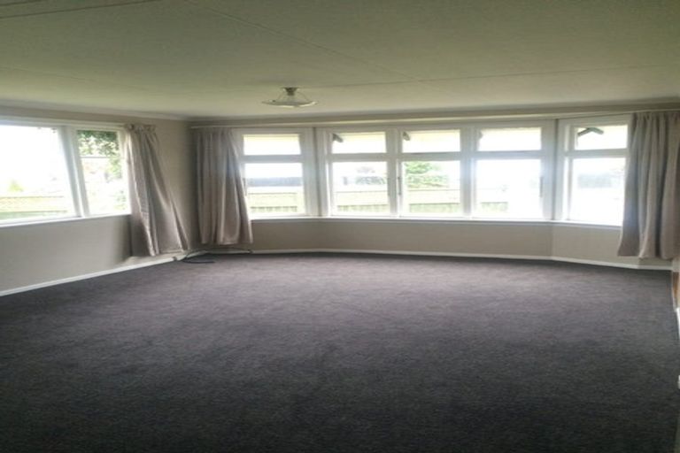 Photo of property in 116 Ruamahanga Crescent, Terrace End, Palmerston North, 4410