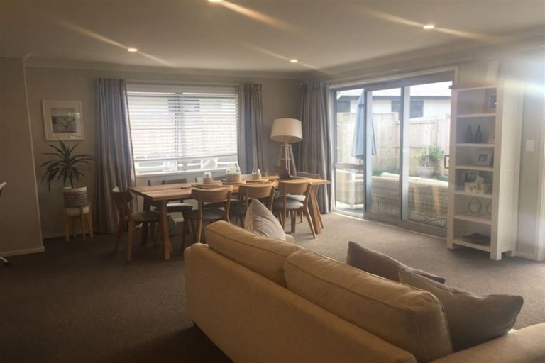 Photo of property in 98 Penetaka Heights, Pyes Pa, Tauranga, 3112