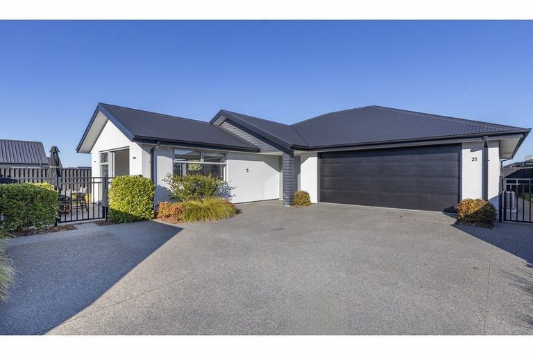 Photo of property in 21 Salisbury Avenue, Rangiora, 7400
