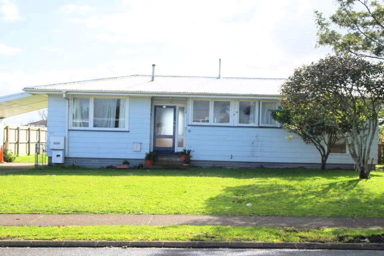 Photo of property in 13 Calthorp Close, Favona, Auckland, 2024