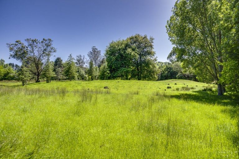 Photo of property in 2412 Kahuranaki Road, Elsthorpe, Havelock North, 4295