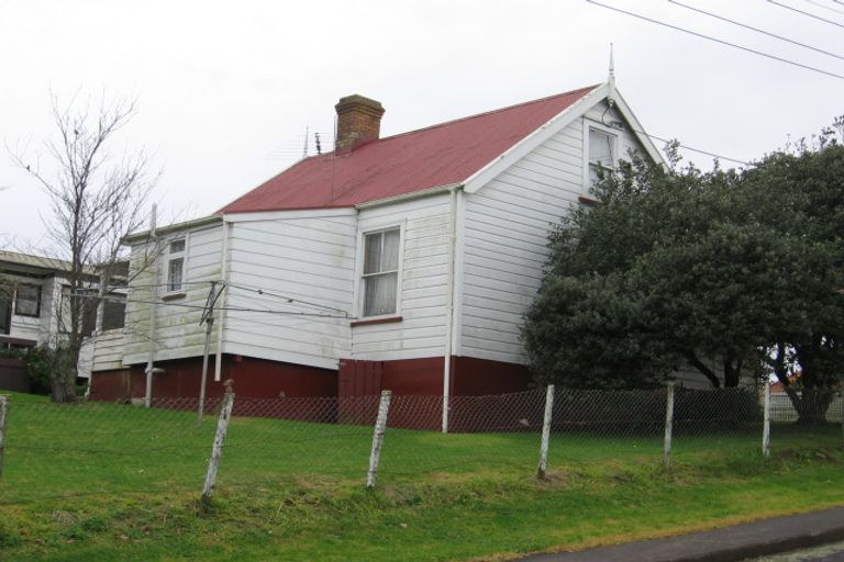 Photo of property in 5-7 Makiri Street, Helensville, 0800