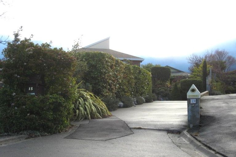 Photo of property in 19 Salmond Place, Queenstown, 9300