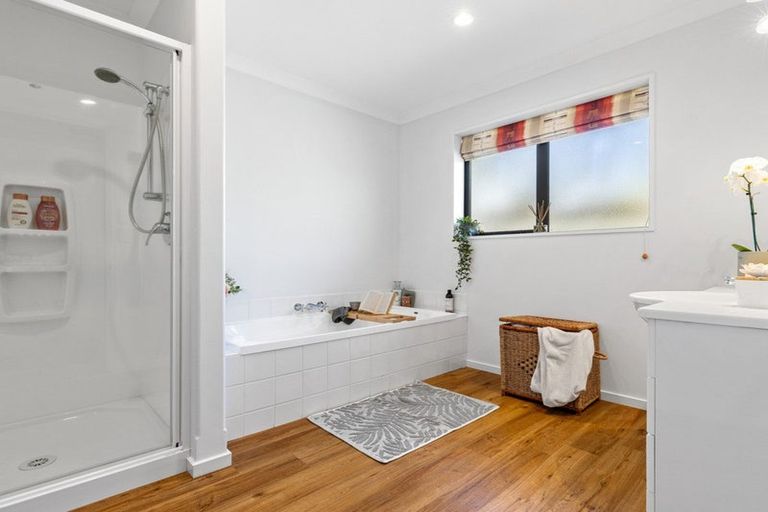 Photo of property in 8 Seclusion Lane, Parklands, Christchurch, 8083