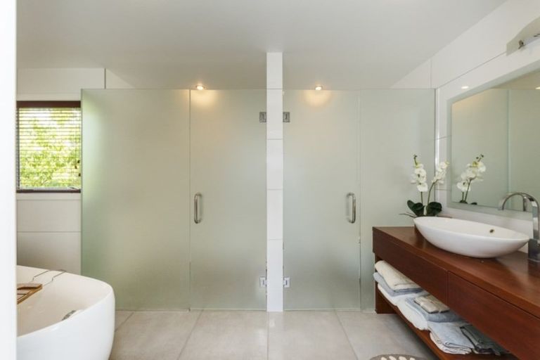 Photo of property in 51 The Strand, Fitzherbert, Palmerston North, 4410