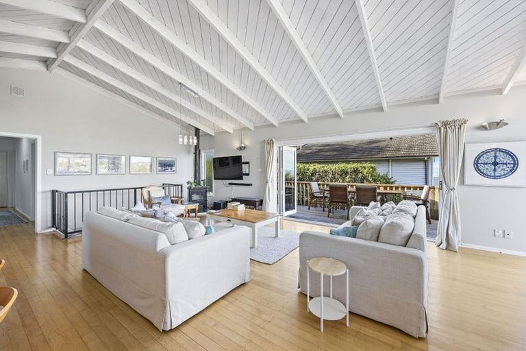 Photo of property in 13 Colmar Road, Mellons Bay, Auckland, 2014