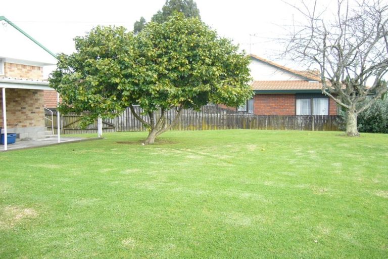 Photo of property in 2/7 Chapel Street, Papakura, 2110