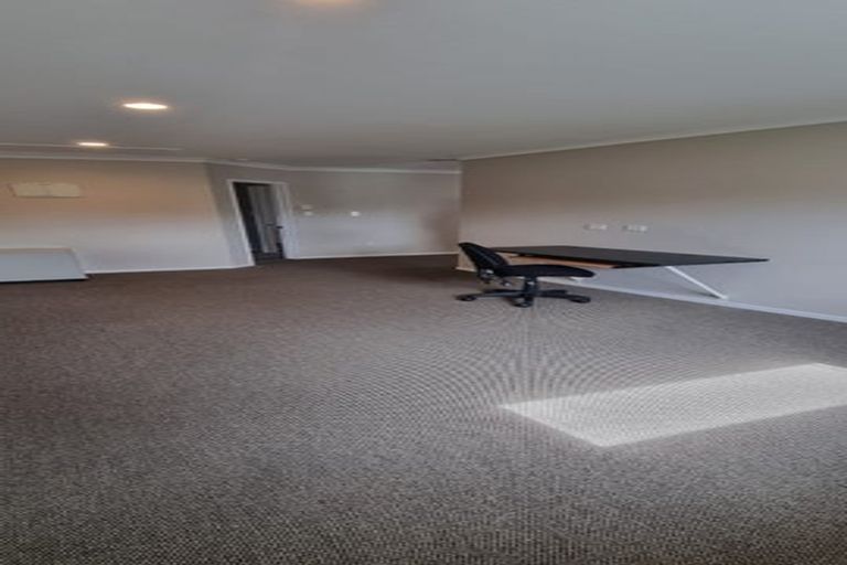 Photo of property in 6 Fencourt Place, Rototuna North, Hamilton, 3210