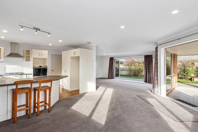 Photo of property in 8 Len Hale Place, Parklands, Christchurch, 8083