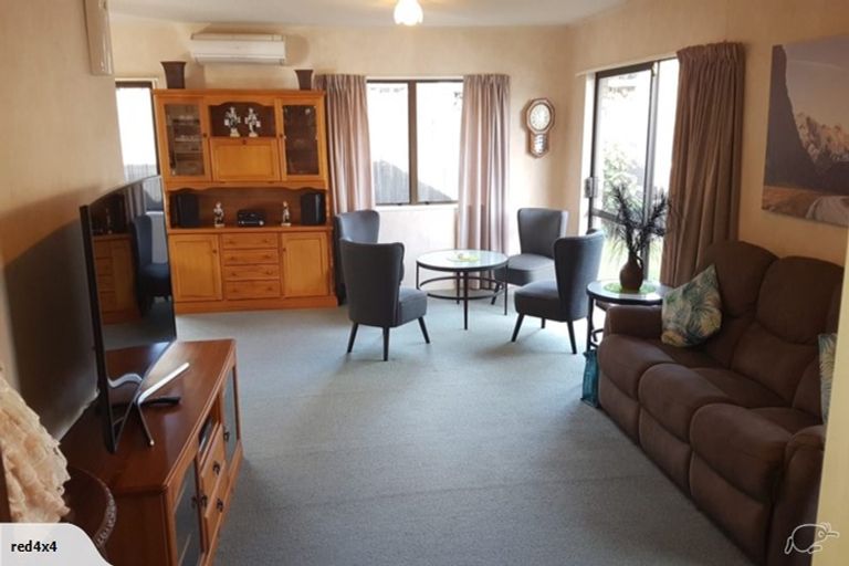 Photo of property in 6b Esmeralda Street, Welcome Bay, Tauranga, 3112