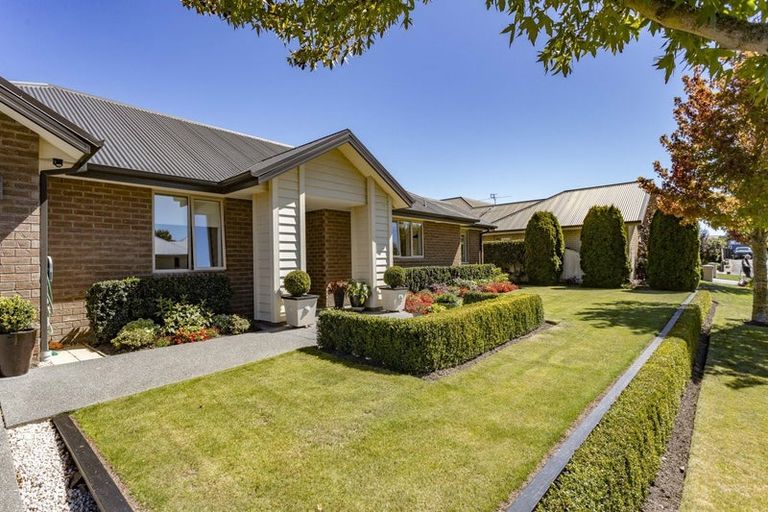 Photo of property in 10 Holly Place, Rangiora, 7400