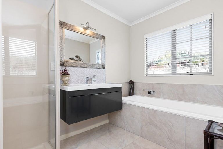 Photo of property in 50d Puketapu Road, Taradale, Napier, 4112