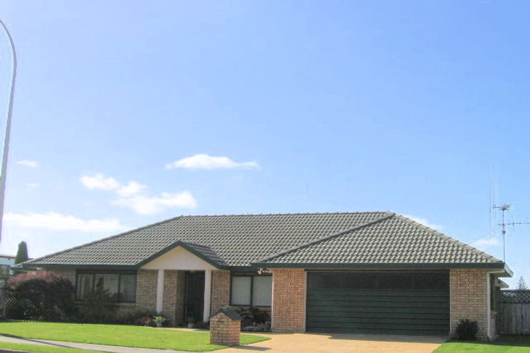 Photo of property in 5 Sandhurst Drive, Papamoa Beach, Papamoa, 3118