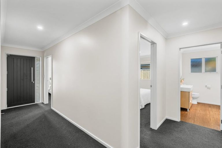 Photo of property in 36 Little Oaks Drive, Yaldhurst, Christchurch, 8042