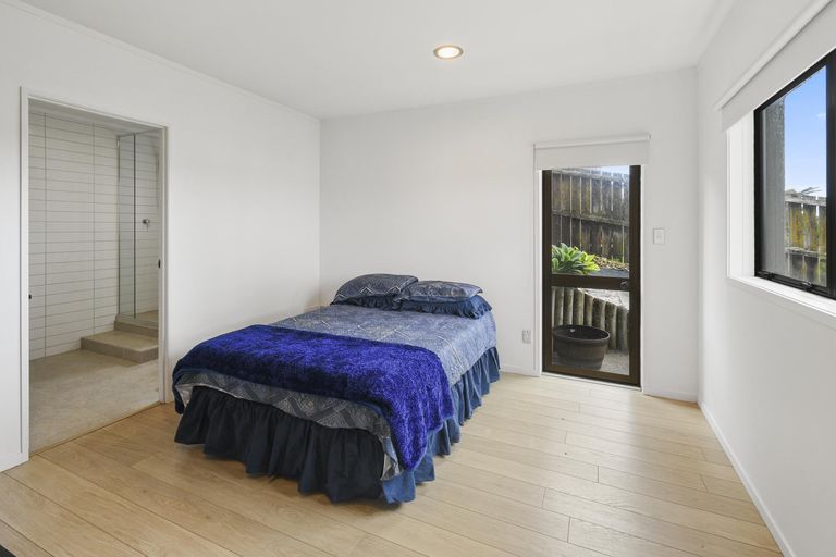 Photo of property in 8 Gigi Place, Conifer Grove, Takanini, 2112