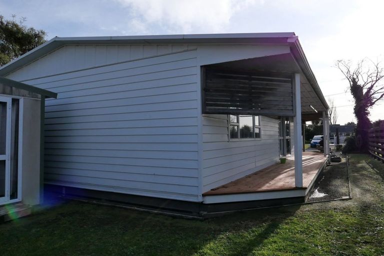 Photo of property in 62 Rata Road, Raumati Beach, Paraparaumu, 5032