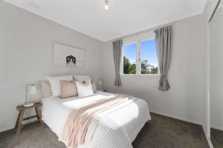 Photo of property in 1/12 Selwyn Crescent, Forrest Hill, Auckland, 0620