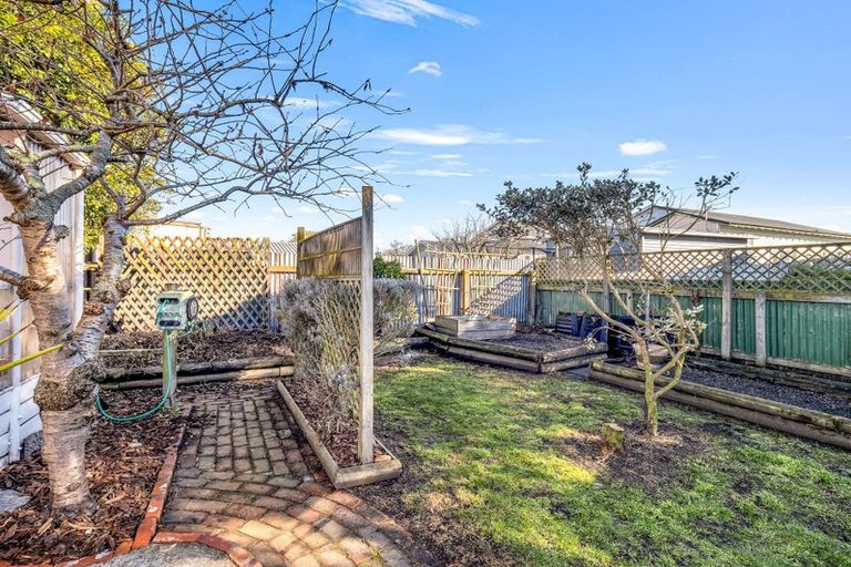 Photo of property in 14 Kawatiri Avenue, Gonville, Whanganui, 4501
