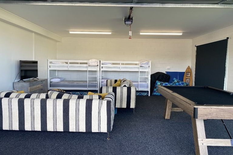 Photo of property in 2 Blue Moon Rise, Langs Beach, 0582