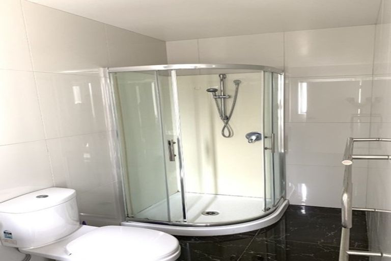 Photo of property in 24/5 Perekia Street, Albany, Auckland, 0632