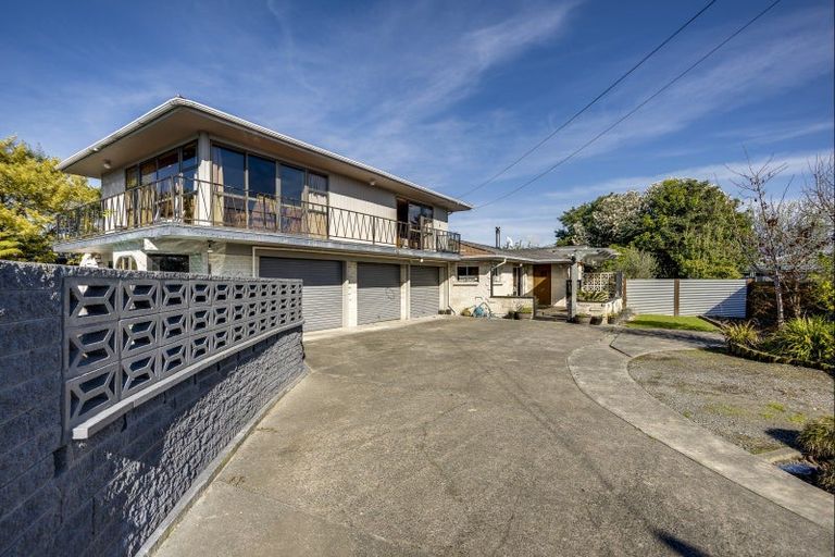 Photo of property in 208 Caroline Place, Mayfair, Hastings, 4122