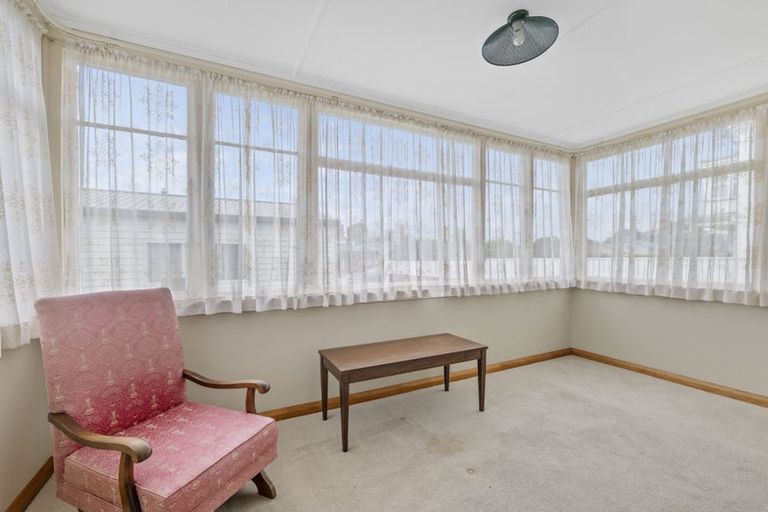 Photo of property in 91 Tukapa Street, Westown, New Plymouth, 4310