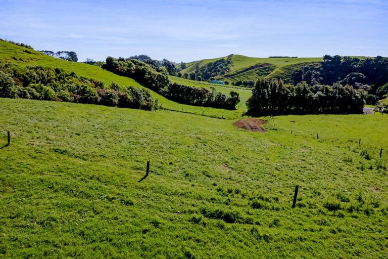 Photo of property in Tapuae, 1 Washer Road, Omata, New Plymouth, 4374