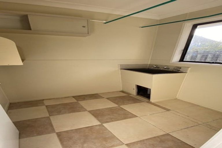 Photo of property in 3 Contessa Drive, Glenfield, Auckland, 0629