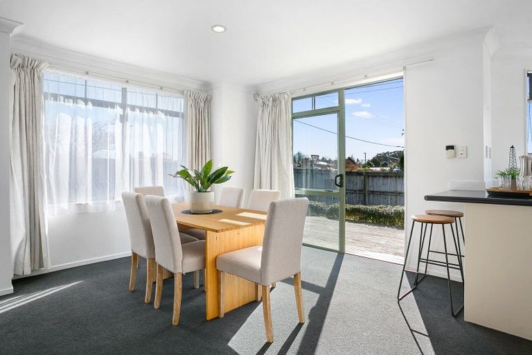 Photo of property in 52 Byron Street, Leamington, Cambridge, 3432