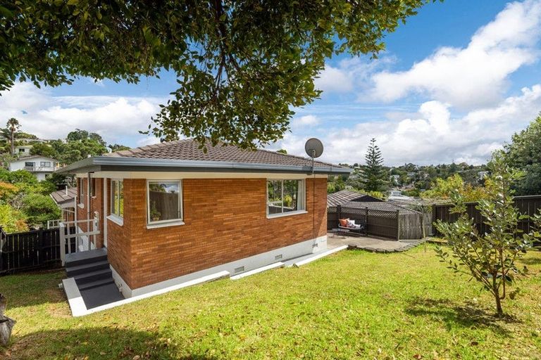 Photo of property in 1/30 Acacia Road, Torbay, Auckland, 0632