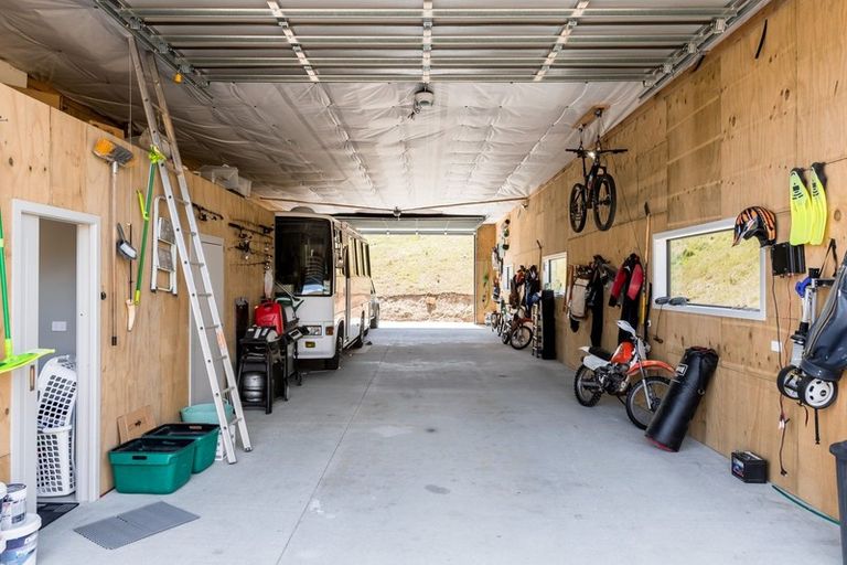 Photo of property in 211 Mcarthur Road, Springvale, Alexandra, 9391