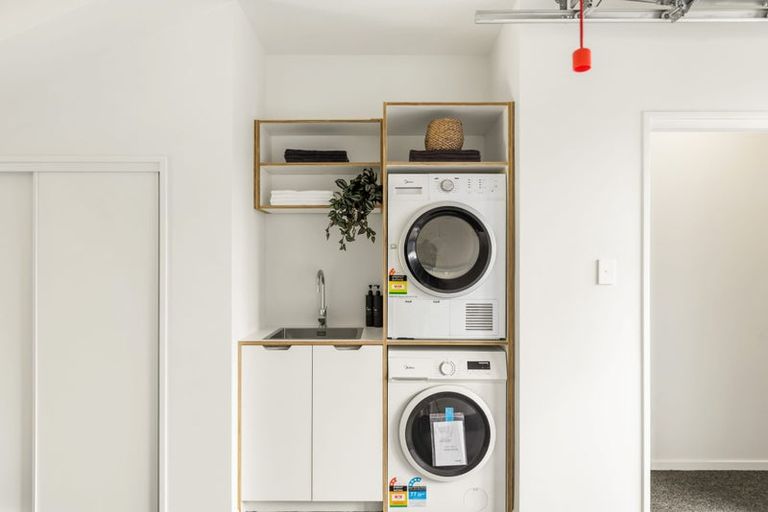 Photo of property in 11/2 Moor Avenue, Te Atatu Peninsula, Auckland, 0610