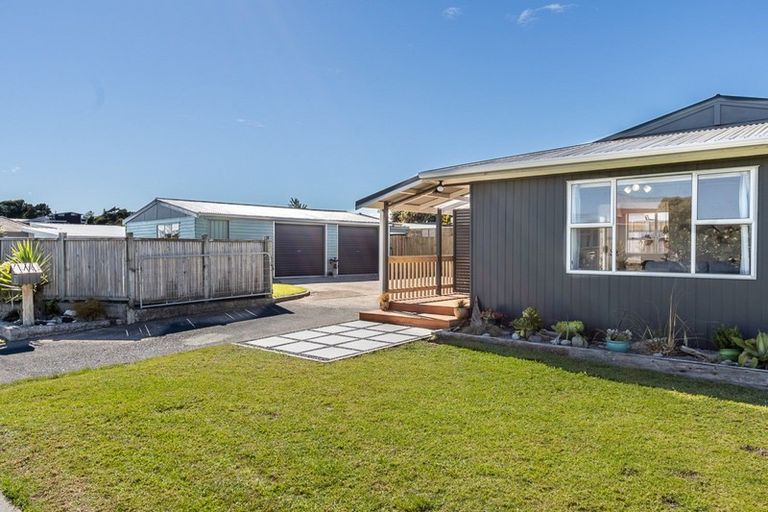 Photo of property in 2 Robert Mckeen Street, Otaki Beach, Otaki, 5512