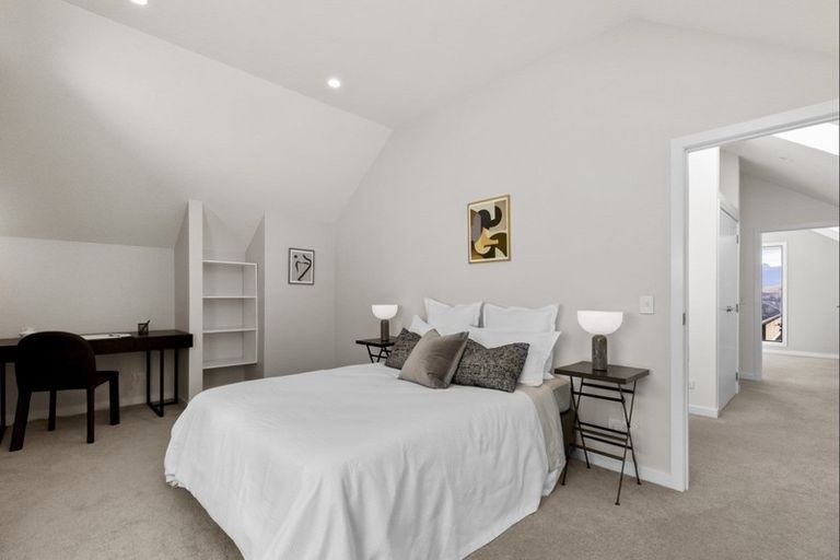 Photo of property in 27 Double Cone Road, Jacks Point, Queenstown, 9371