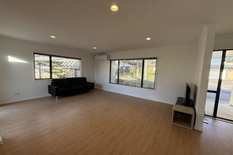 Photo of property in 7 Brittas Place, East Tamaki, Auckland, 2016